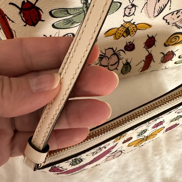 Coach CT258 Mini Rowan File Bag/Matching Wristlet with Creature Print - Picture 3 of 12